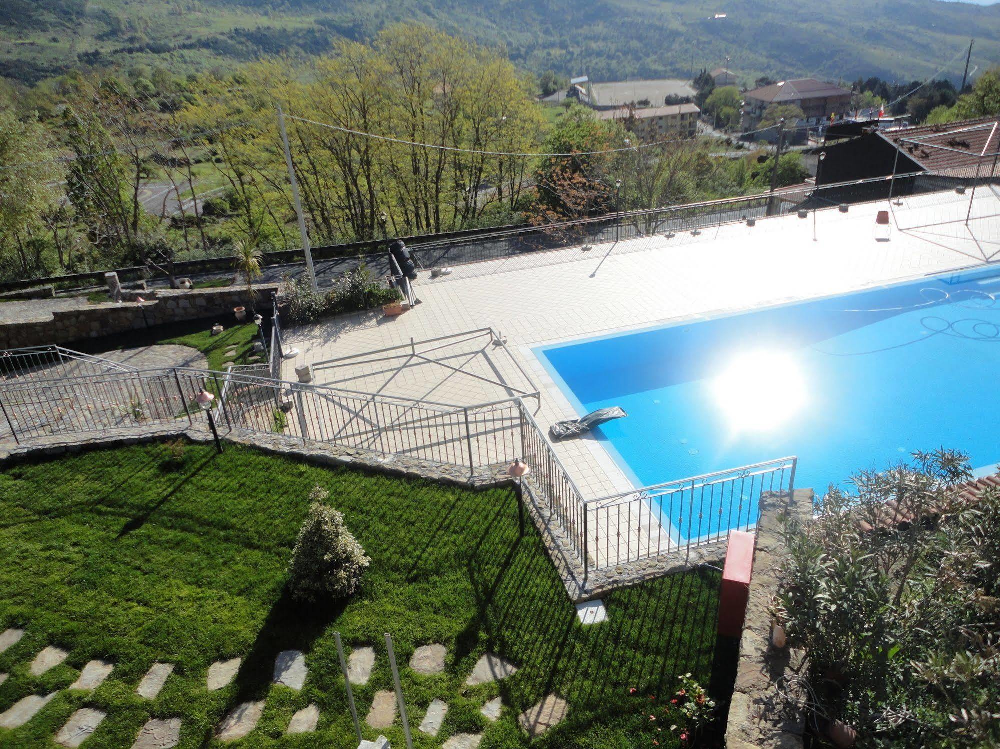 Agri-Hotel Da Marianna Resort & Spa Santa Domenica Vittoria Exterior photo